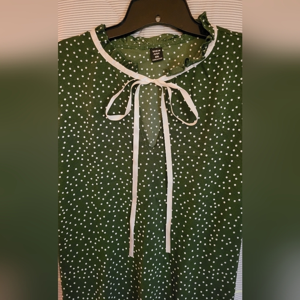 Shein Green w Polka Dot Top Tied Neckline Puff Sleeve 2XL - Picture 4 of 5